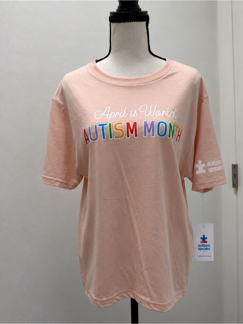 Autism Speaks April Is World Autism Month Unisex T-Shirt Pink M NWT